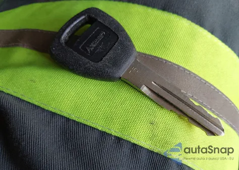 2001 Honda Accord 2.3 Ex from USA, damaged, VIN 1HGCG32551A005825